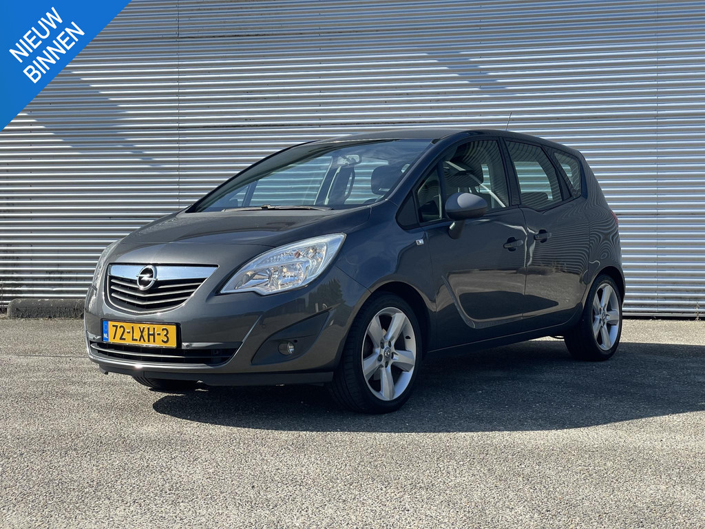47048581
