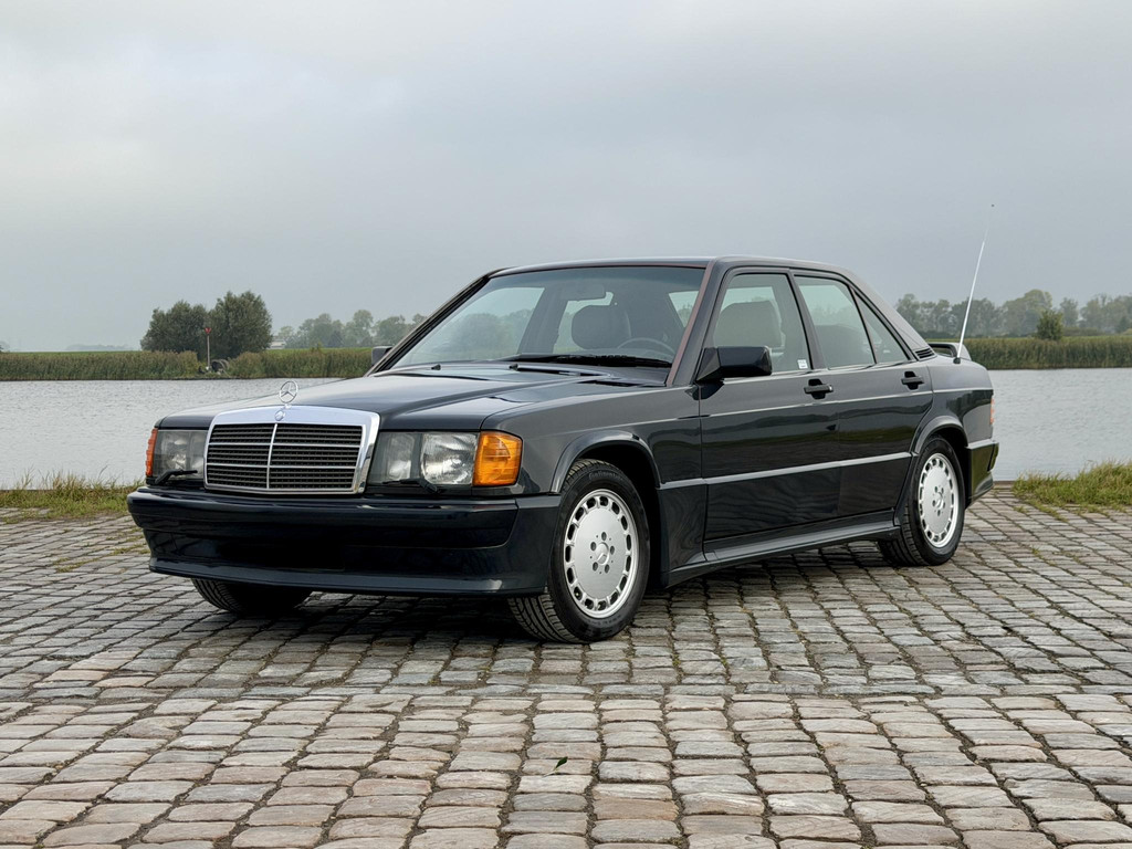 57184300